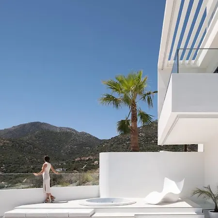 Ode Iconic Residence, Forever In Blue, By Thinkvilla Bali (Crete)